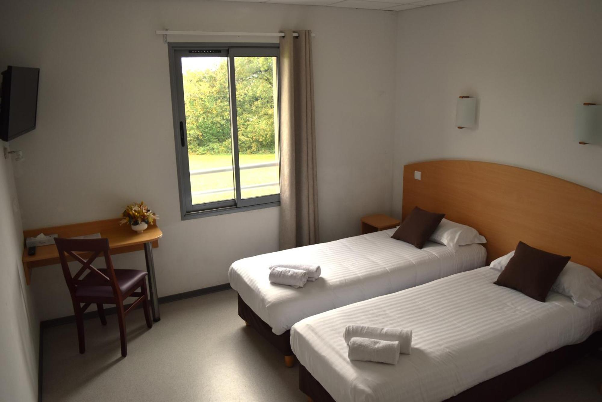 Au Perigord Noir Hotel Hautefort Екстериор снимка