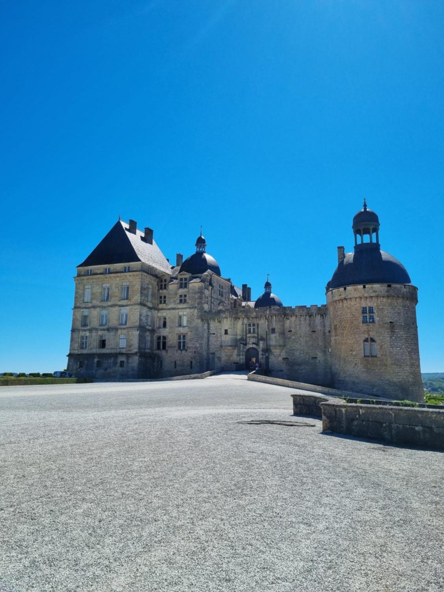 Au Perigord Noir Hotel Hautefort Екстериор снимка