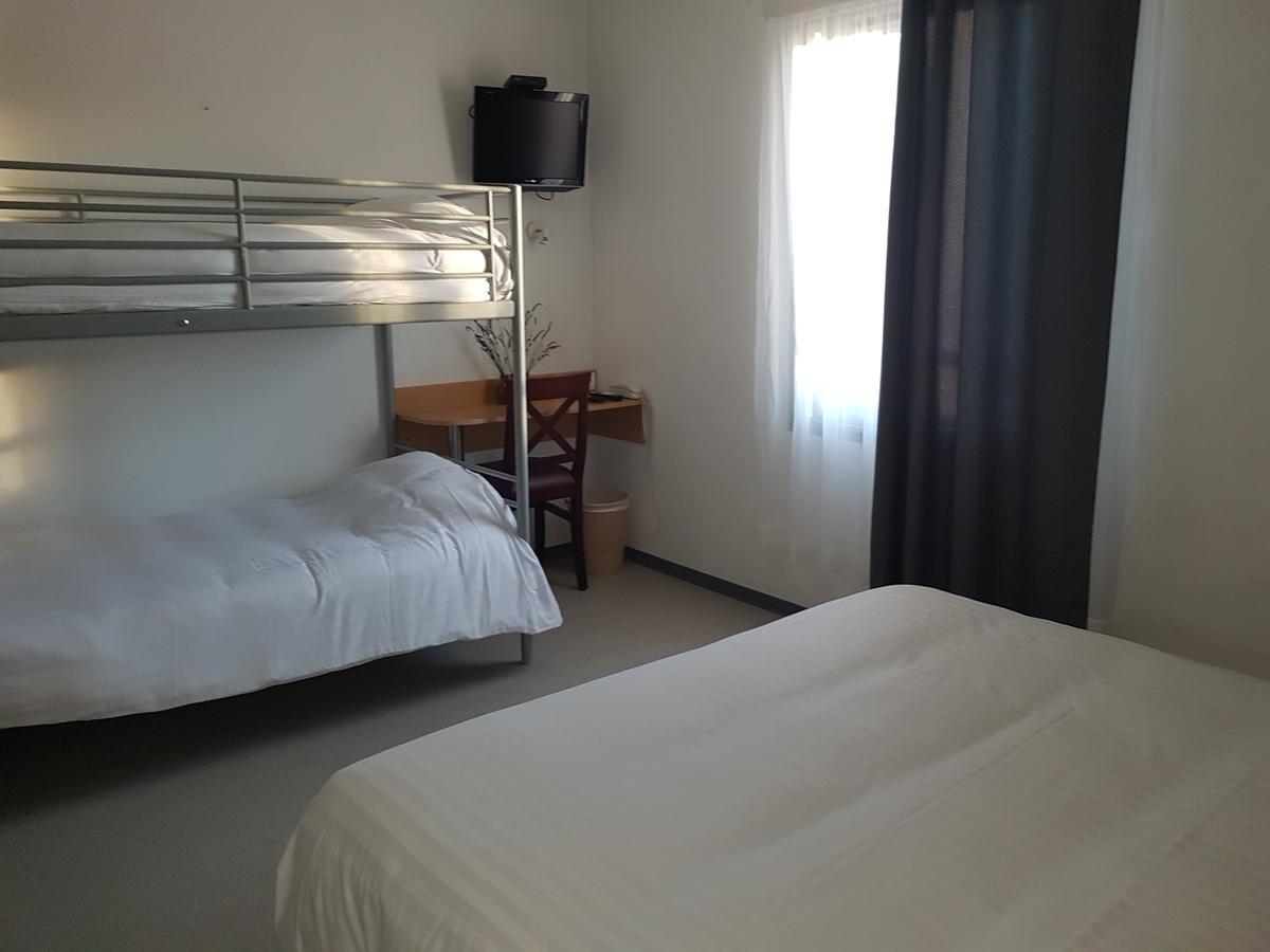 Au Perigord Noir Hotel Hautefort Екстериор снимка