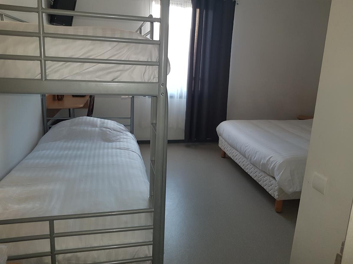 Au Perigord Noir Hotel Hautefort Екстериор снимка
