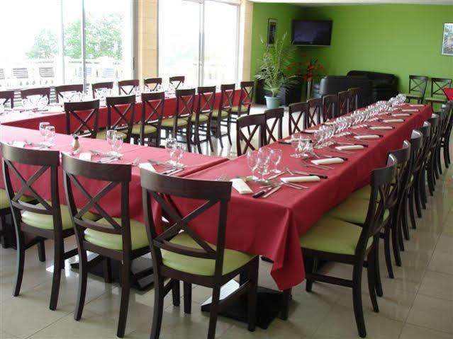 Au Perigord Noir Hotel Hautefort Екстериор снимка